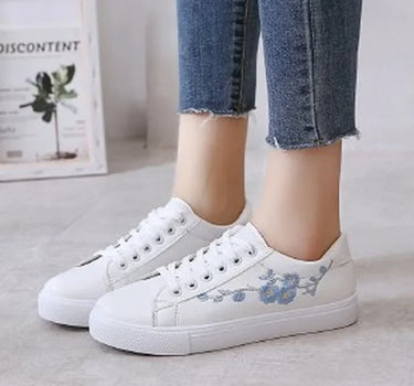 Lily™ | White sneakers flower